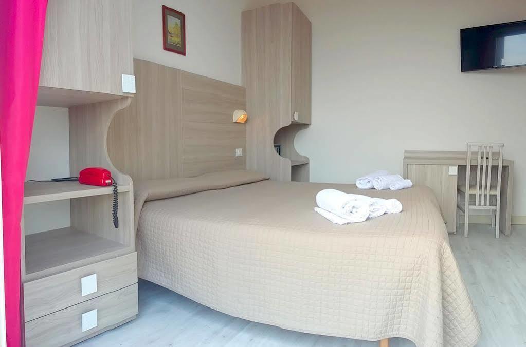 Hotel Astor B&B Lido di Classe Exterior photo